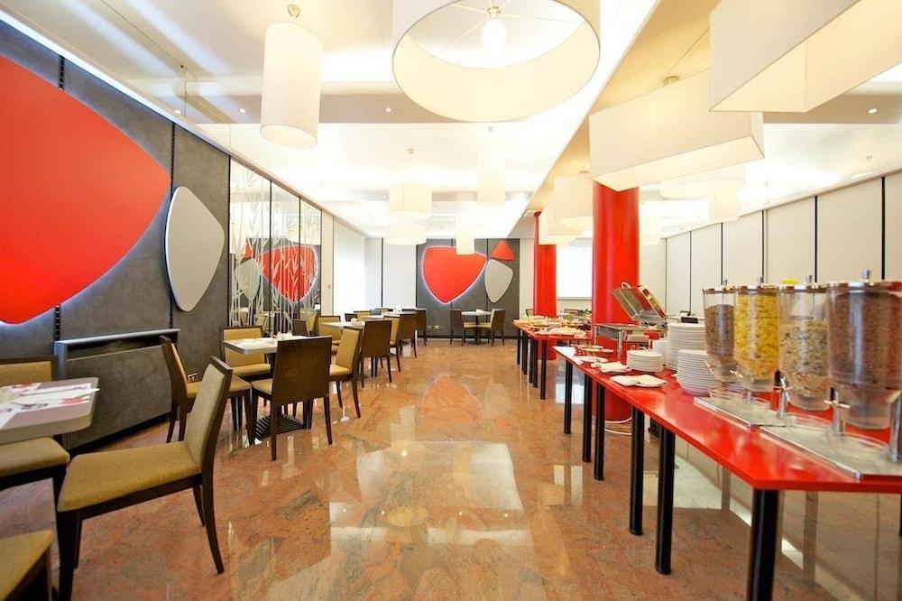 Ibis Styles Parma Toscanini Экстерьер фото