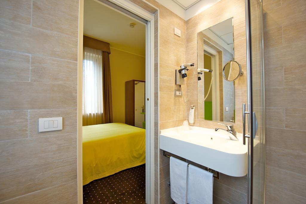 Ibis Styles Parma Toscanini Экстерьер фото