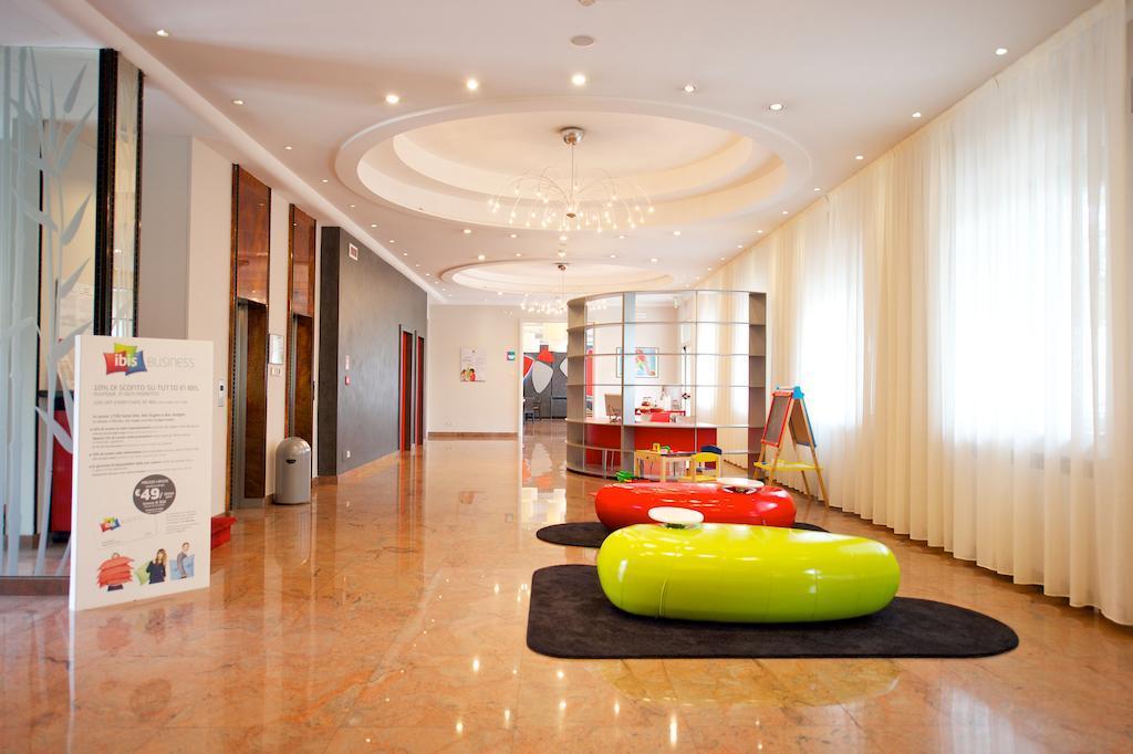 Ibis Styles Parma Toscanini Экстерьер фото
