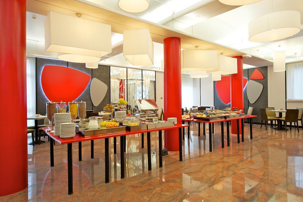 Ibis Styles Parma Toscanini Экстерьер фото