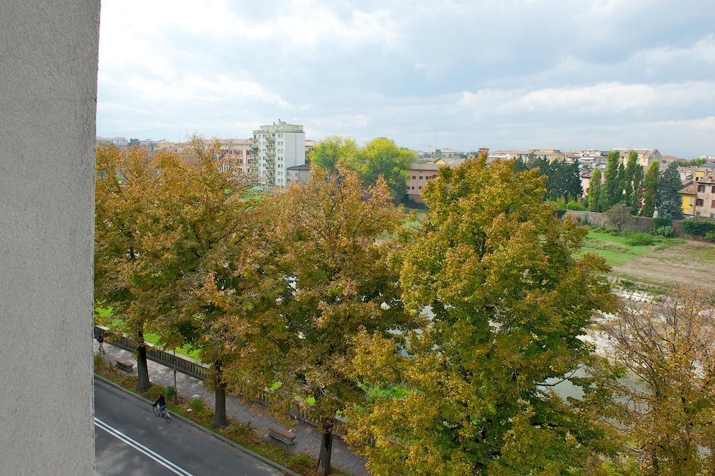 Ibis Styles Parma Toscanini Экстерьер фото