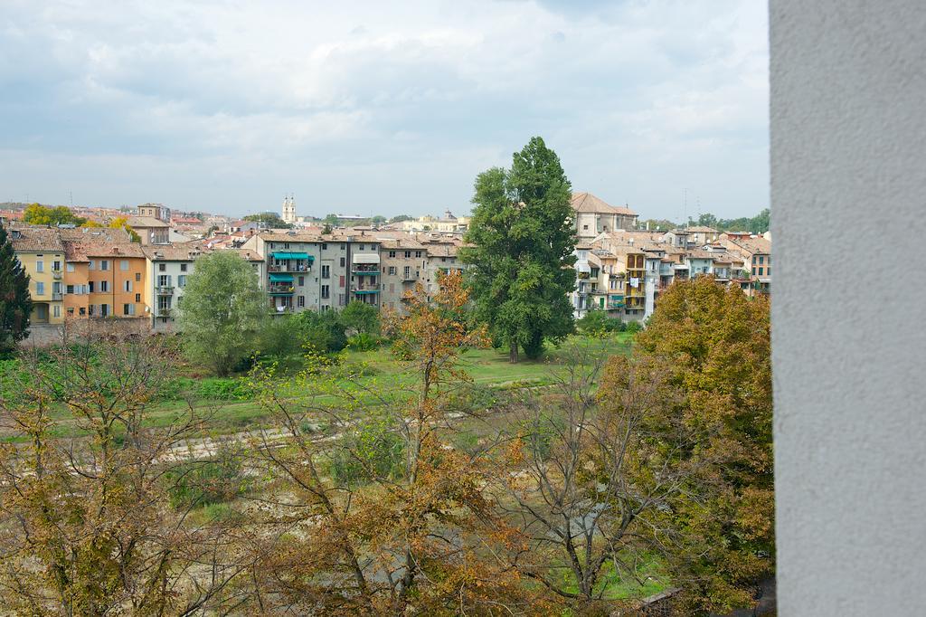 Ibis Styles Parma Toscanini Экстерьер фото