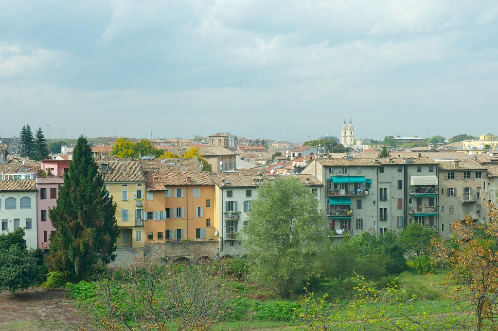 Ibis Styles Parma Toscanini Экстерьер фото
