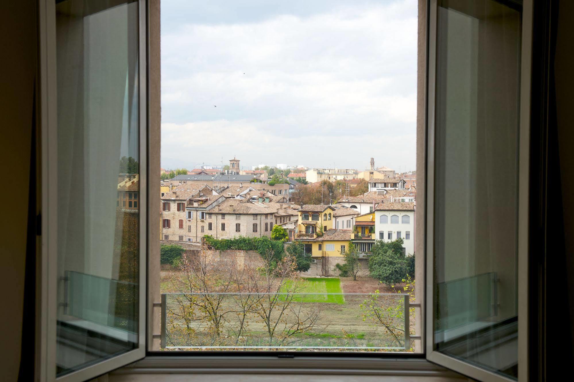 Ibis Styles Parma Toscanini Экстерьер фото